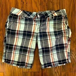 Aeropostale plaid stretch shorts, size 1/2